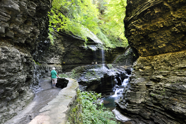 Lee Duquette approaching Rainbow Falls